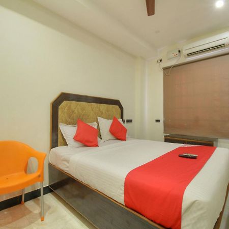 Oyo 15948 Hotel Srees Tiruchirappalli Zewnętrze zdjęcie