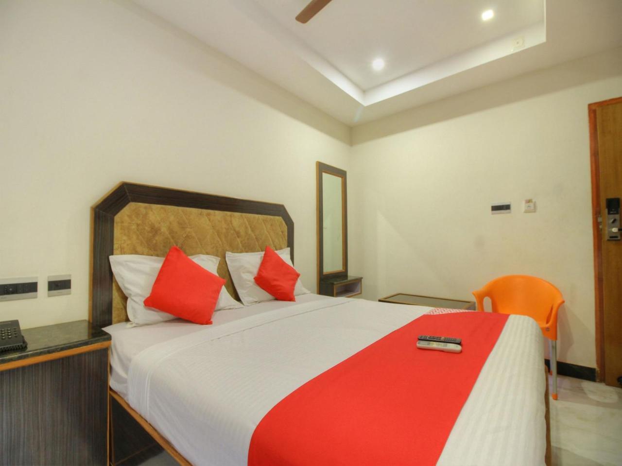 Oyo 15948 Hotel Srees Tiruchirappalli Zewnętrze zdjęcie