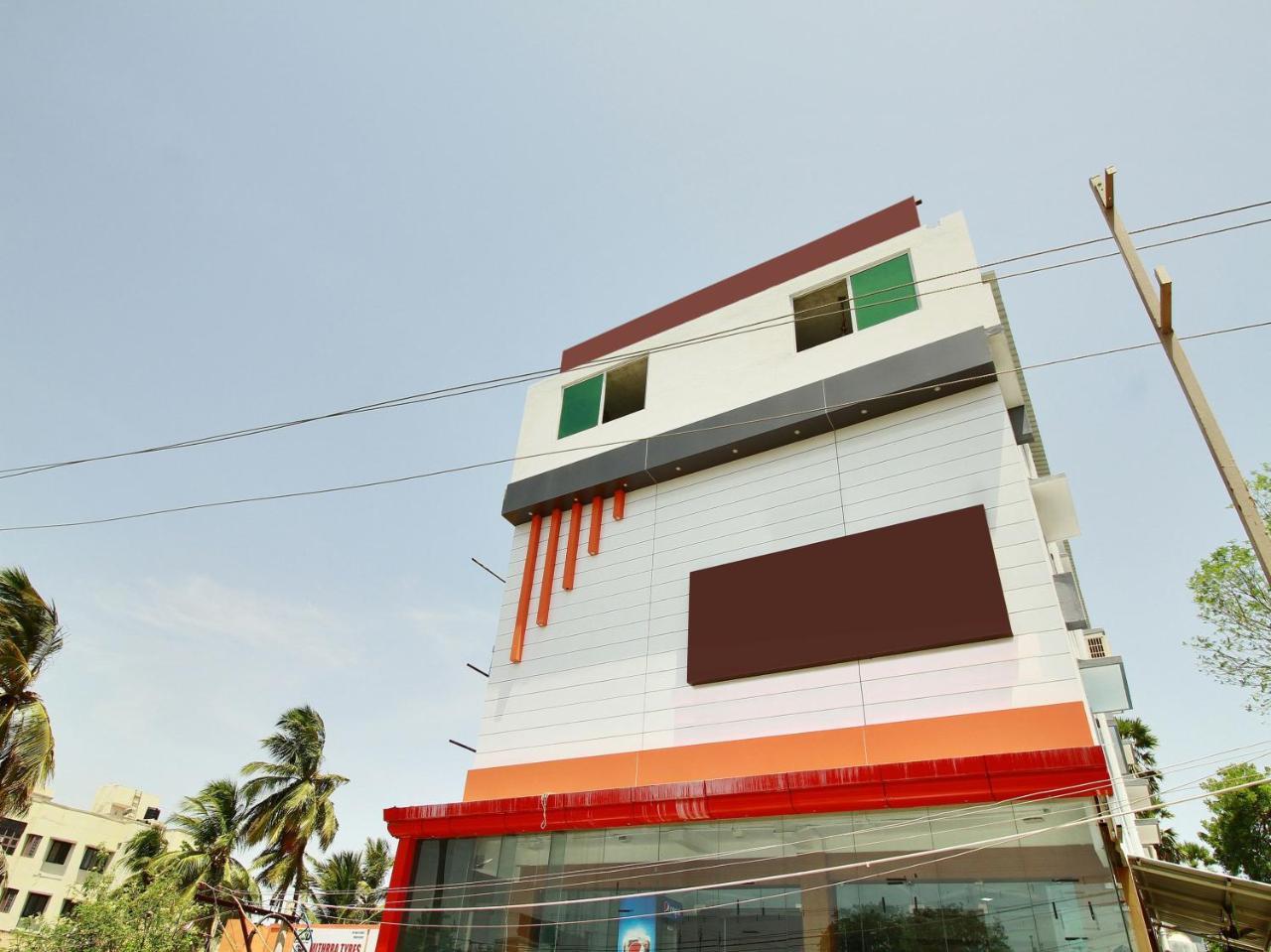 Oyo 15948 Hotel Srees Tiruchirappalli Zewnętrze zdjęcie